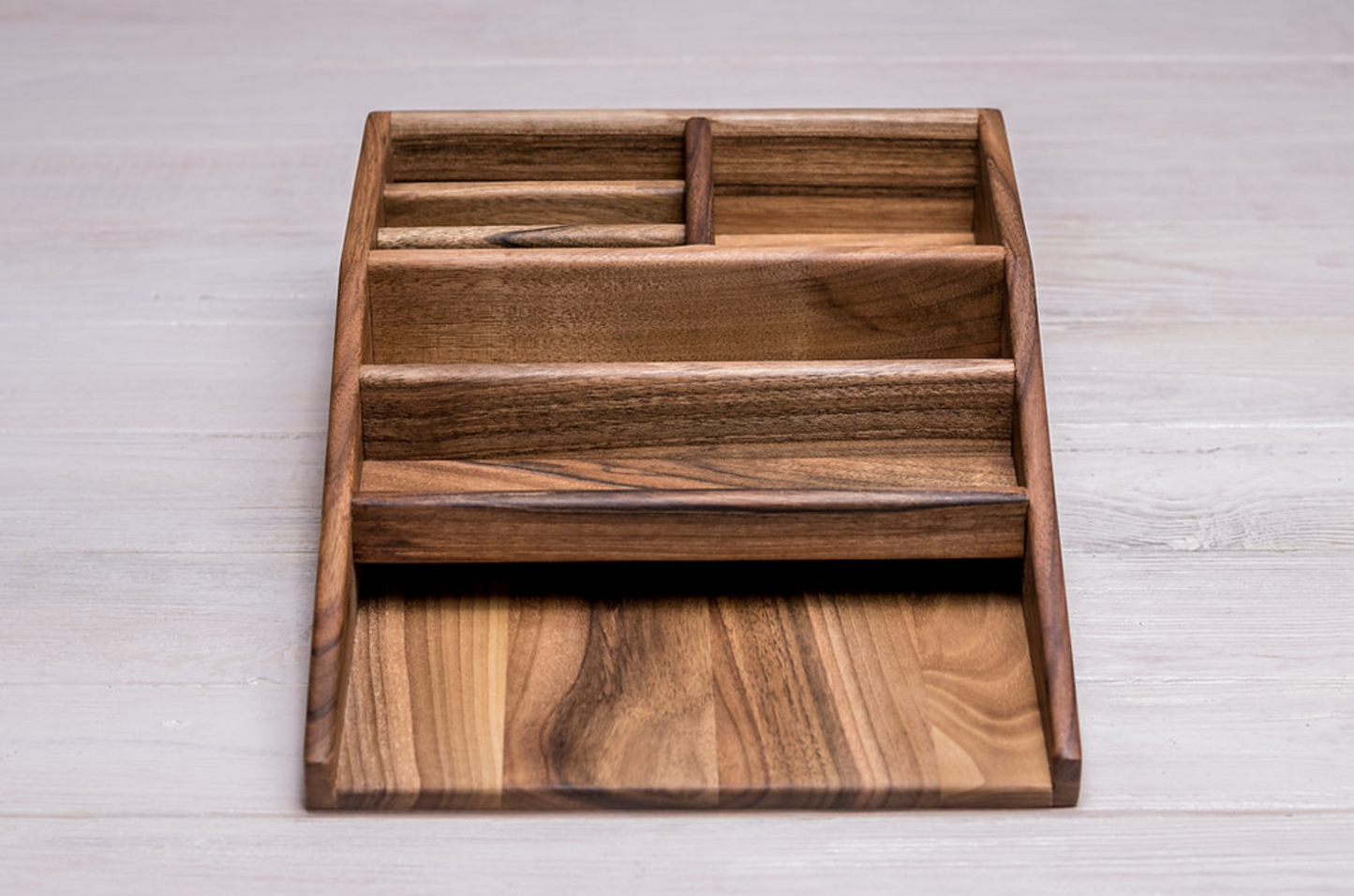 Papeterie Organizer aus Walnussholz