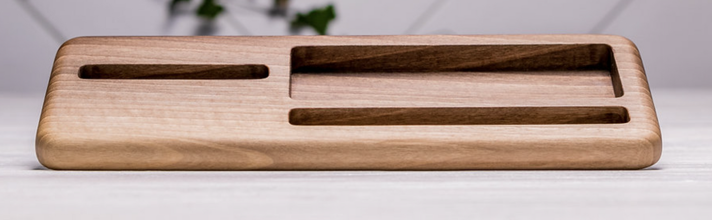 Business Holzständer aus Walnussholz