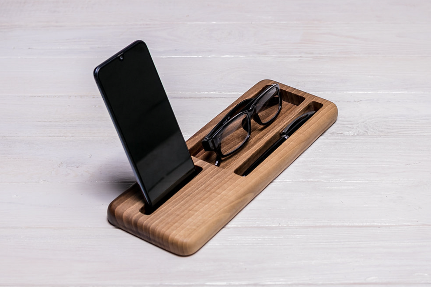 Business Holzständer aus Walnussholz