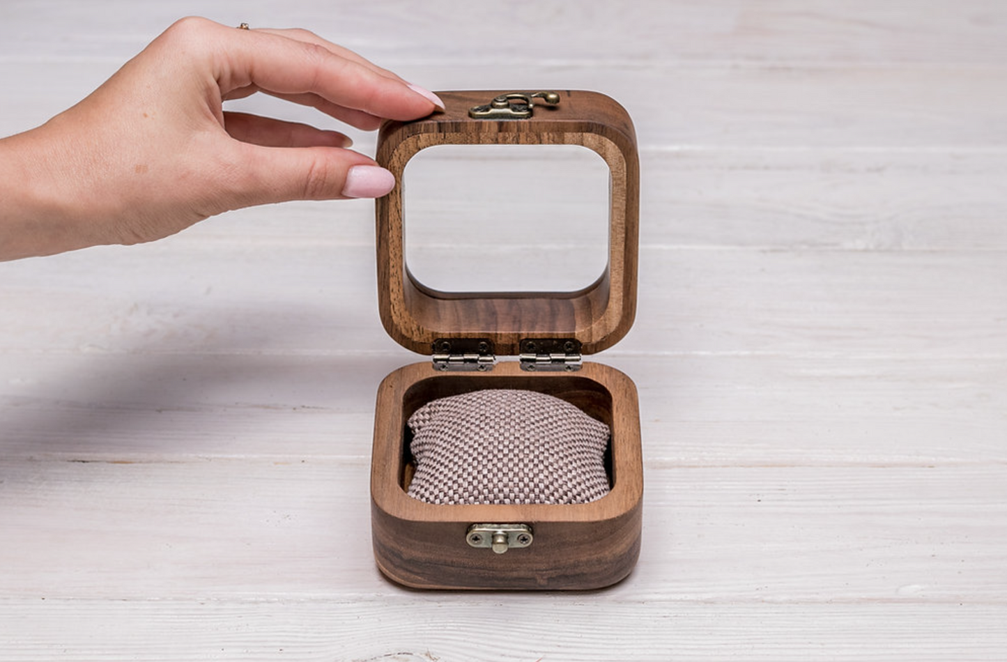 Walnussholz-Uhrenbox