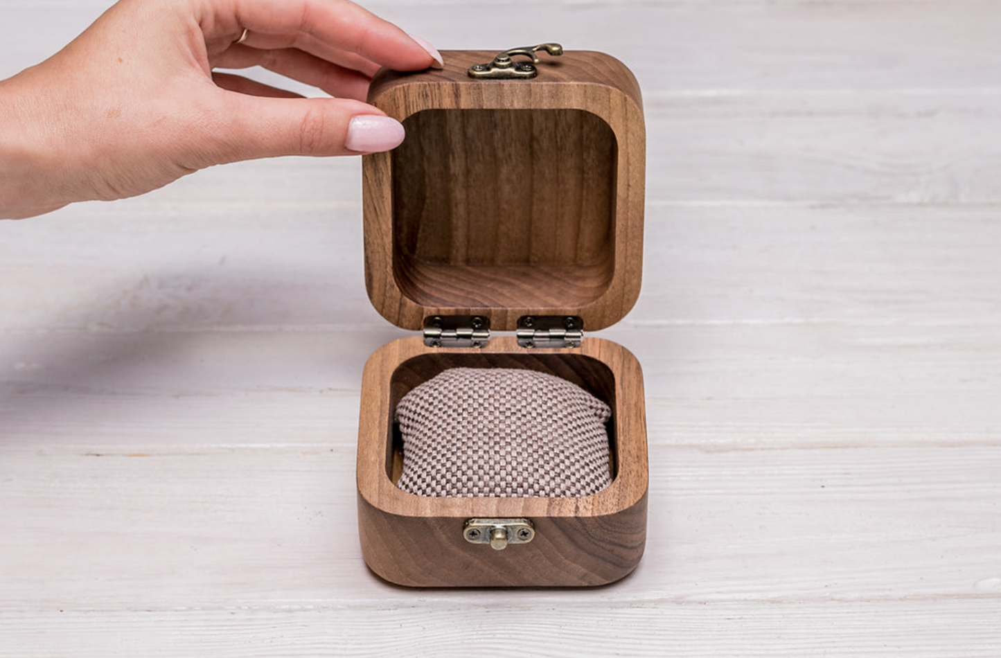 Walnussholz-Uhrenbox