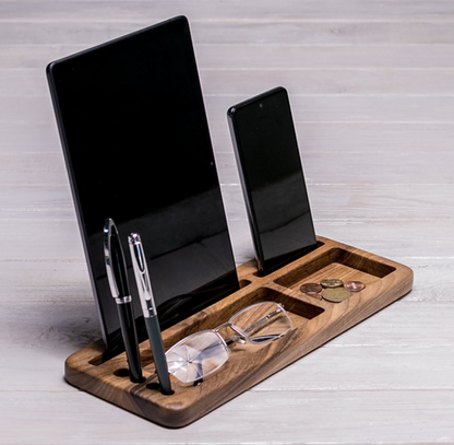 Eleganter Multi-Device Organizer für Tablet & Smartphone