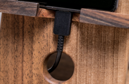 Eleganter Walnussholz-Organizer für Accessoires