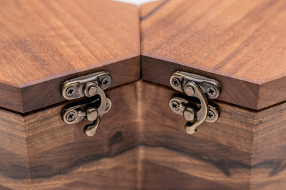 Hexagonale Box für zwei Uhren