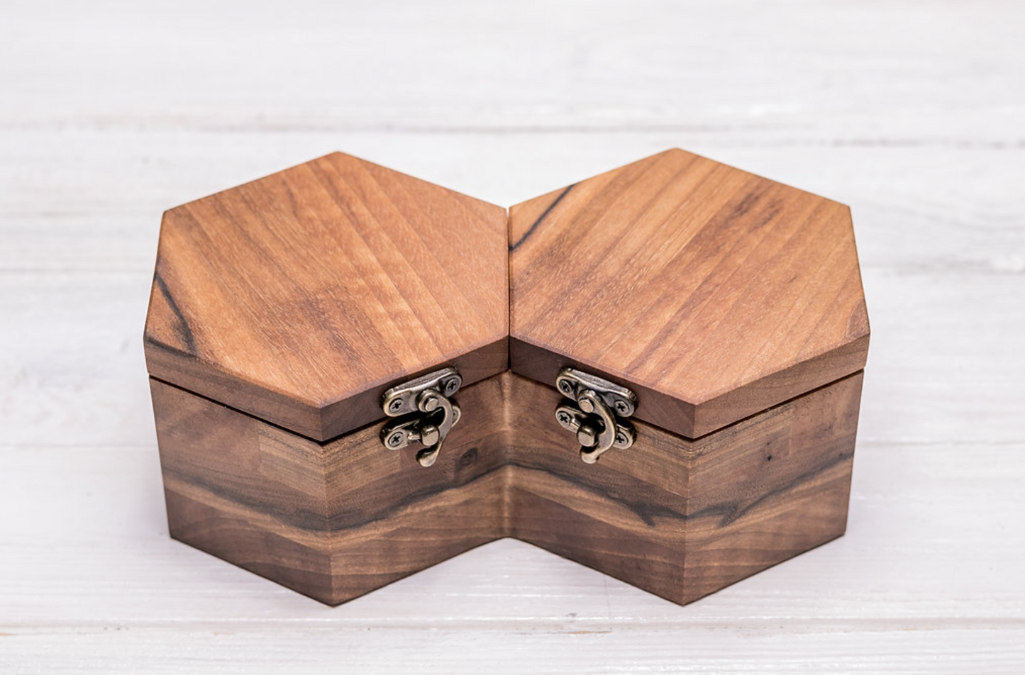 Hexagonale Box für zwei Uhren