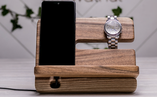 Holz-Organizer für Smartphone, Uhr & Co