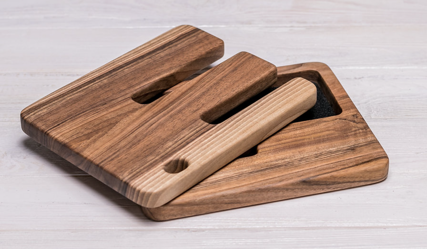 Holz-Organizer für Smartphone, Uhr & Co