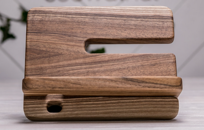 Holz-Organizer für Smartphone, Uhr & Co