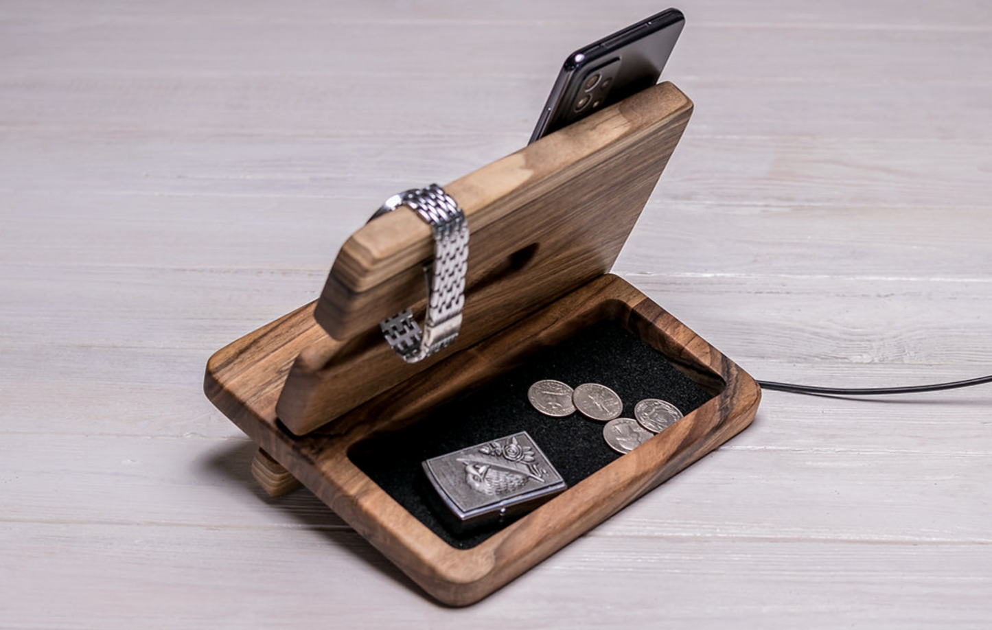 Holz-Organizer für Smartphone, Uhr & Co