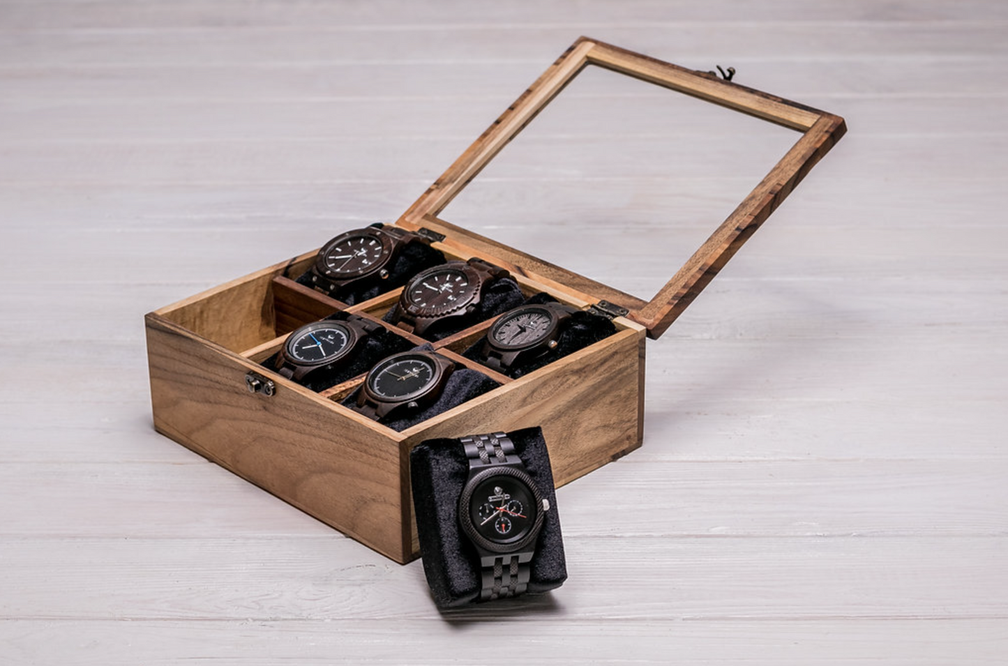 Kantige Uhrenbox für sechs Uhren