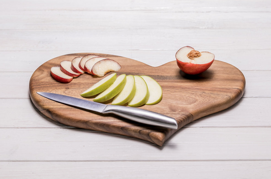 Nussbaum Schneidebrett "Herz"