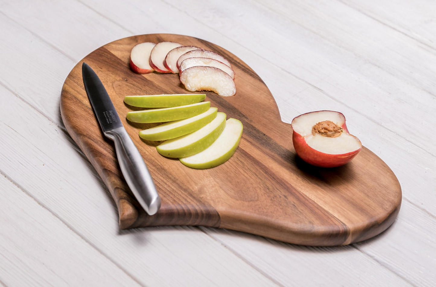 Nussbaum Schneidebrett "Herz"