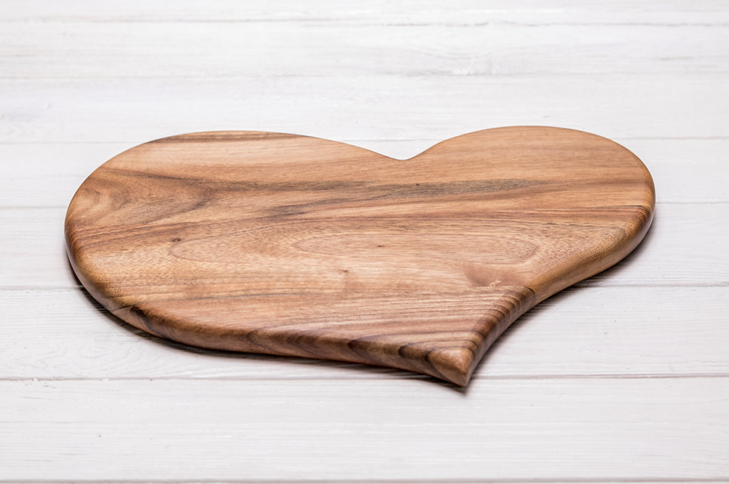 Nussbaum Schneidebrett "Herz"