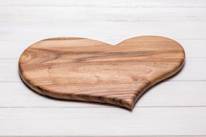 Nussbaum Schneidebrett "Herz"