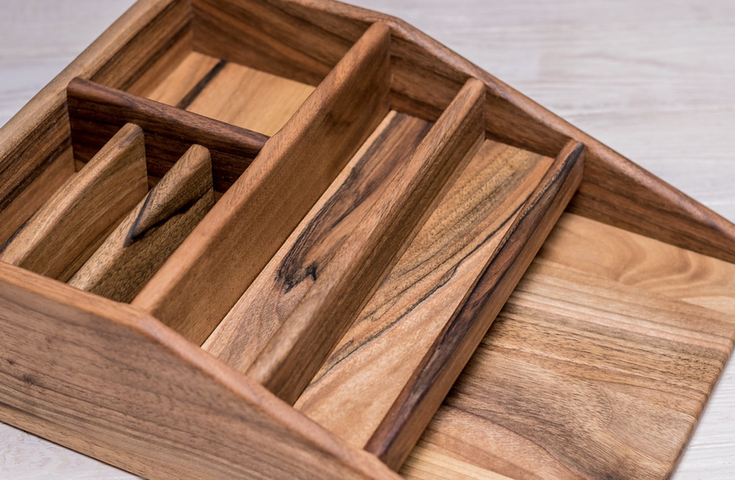 Papeterie Organizer aus Walnussholz