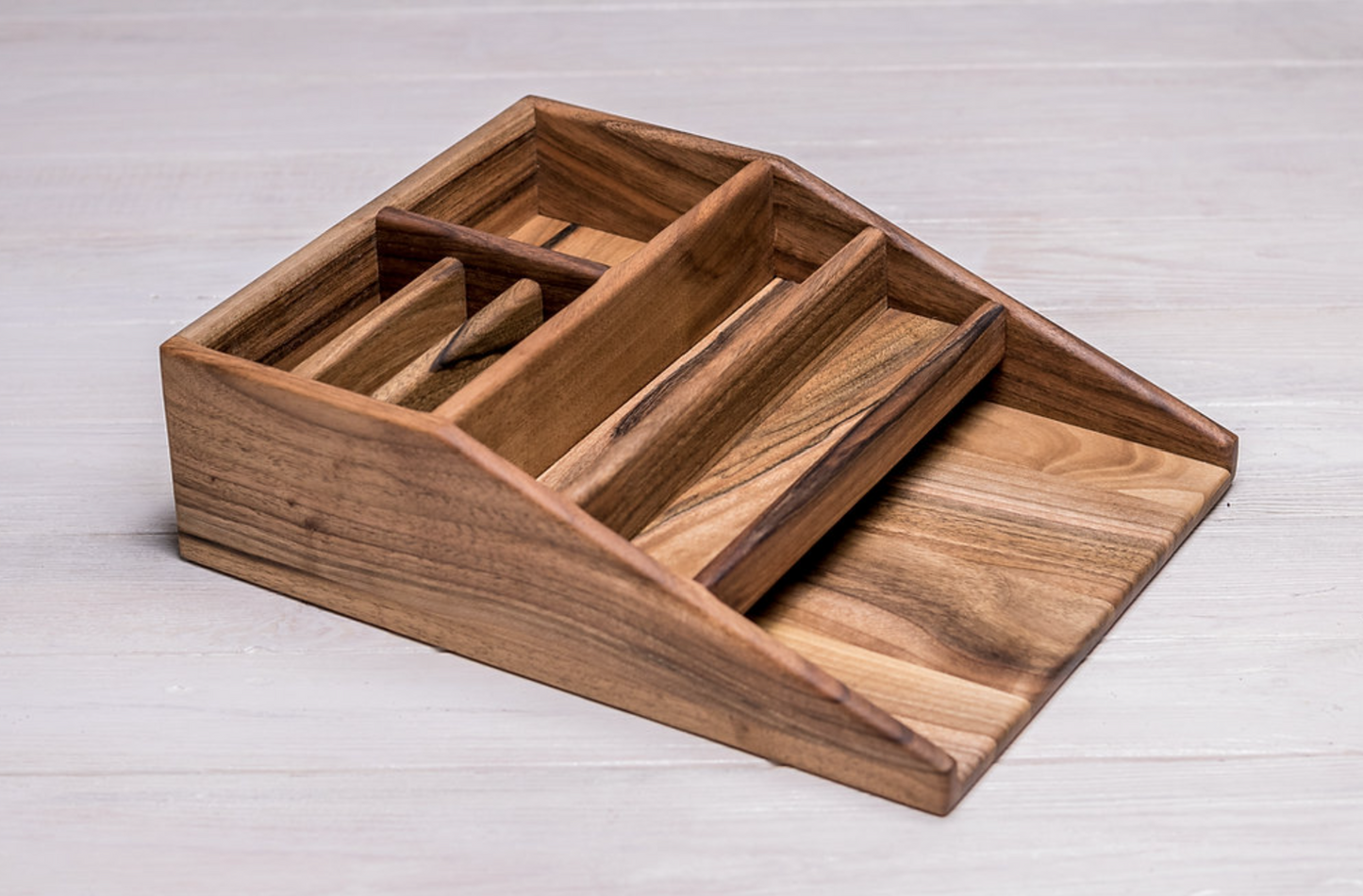 Papeterie Organizer aus Walnussholz