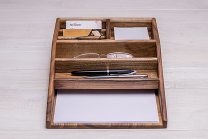 Papeterie Organizer aus Walnussholz