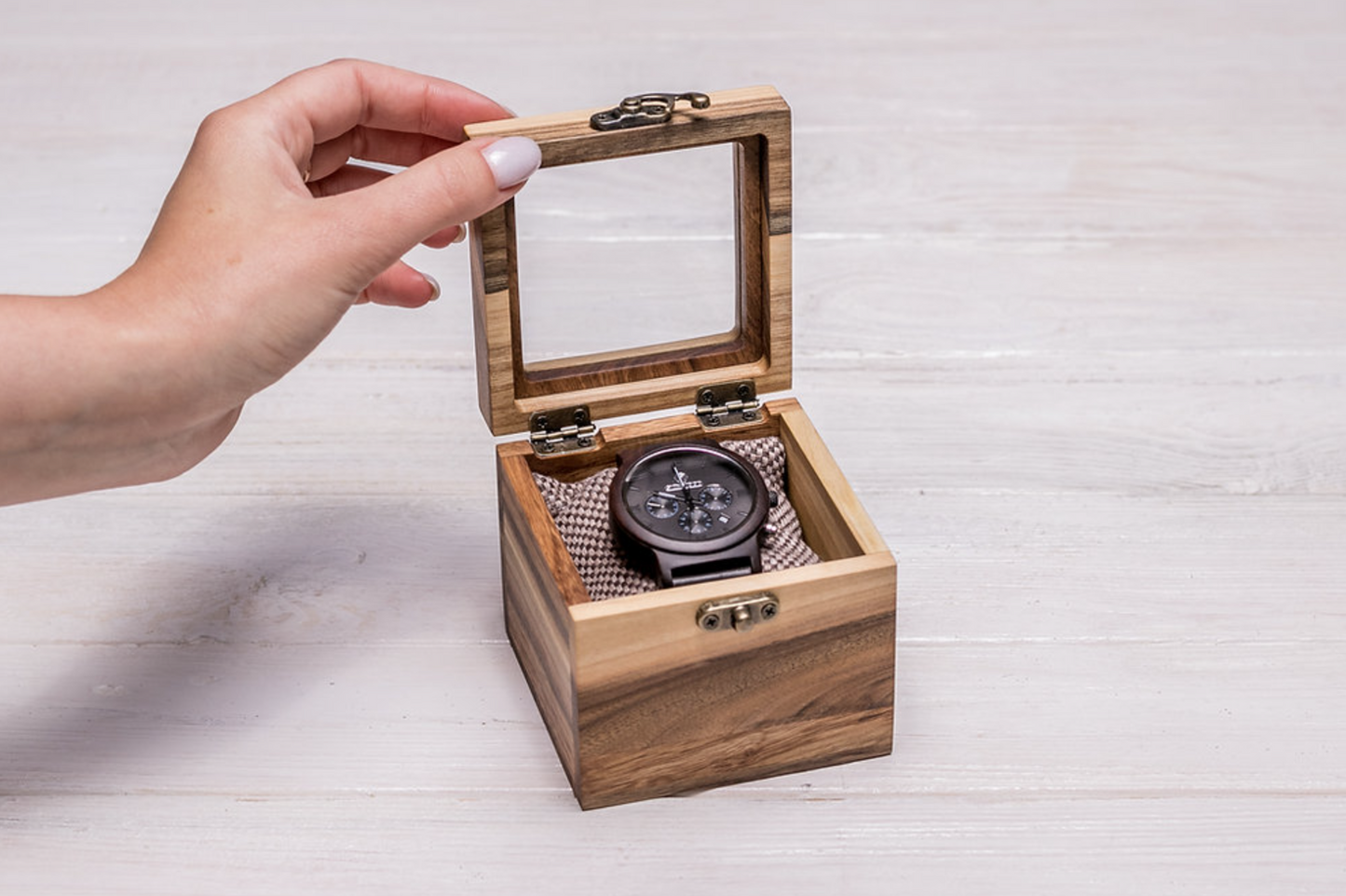 Rechteckige Uhrenbox