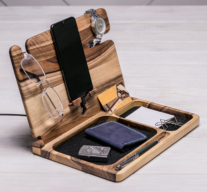 Stylischer Klapp-Organizer aus Walnussholz