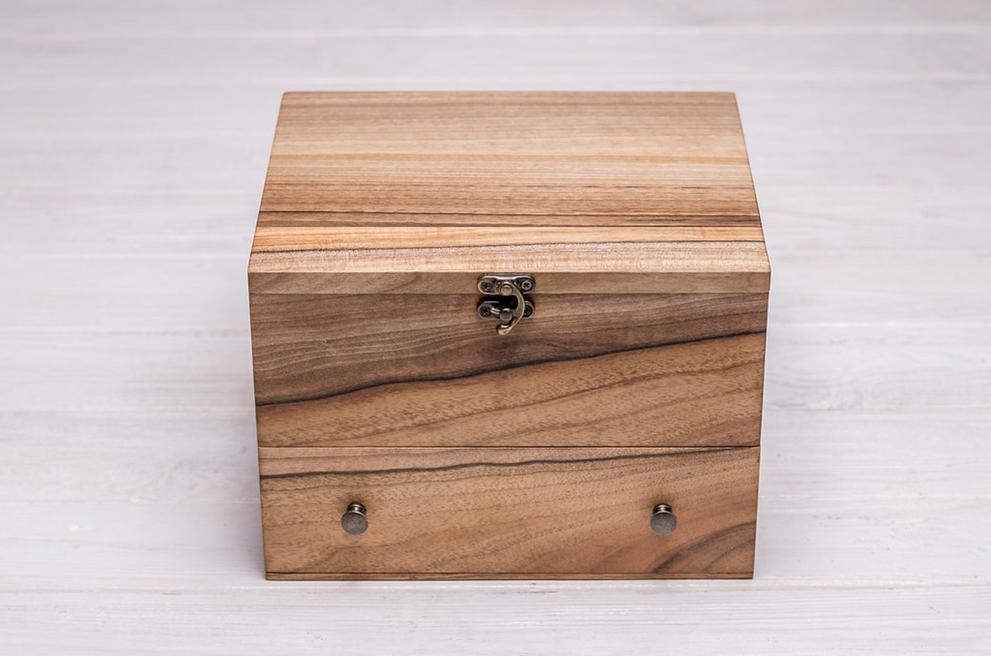 Uhrenbox für sechs Uhren mit Schublade